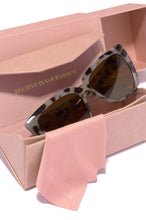 Load image into Gallery viewer, Tortoise Sunglasses With Pink Case Included With Purchase
