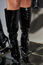 Load image into Gallery viewer, Trisha - Black
