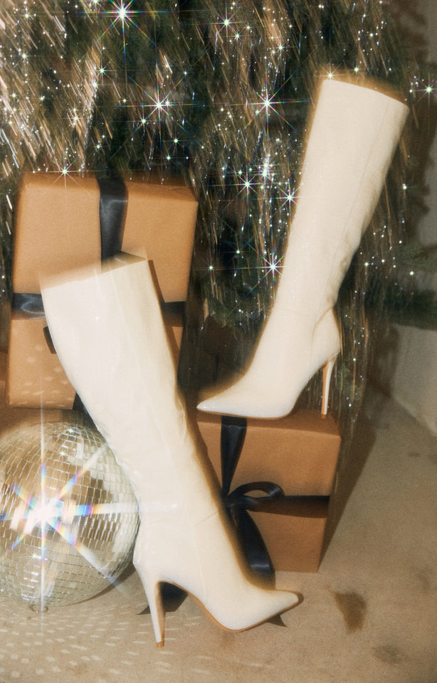 Load image into Gallery viewer, White Embossed Croc Boots
