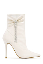 Load image into Gallery viewer, White PU Pointed Toe Boot
