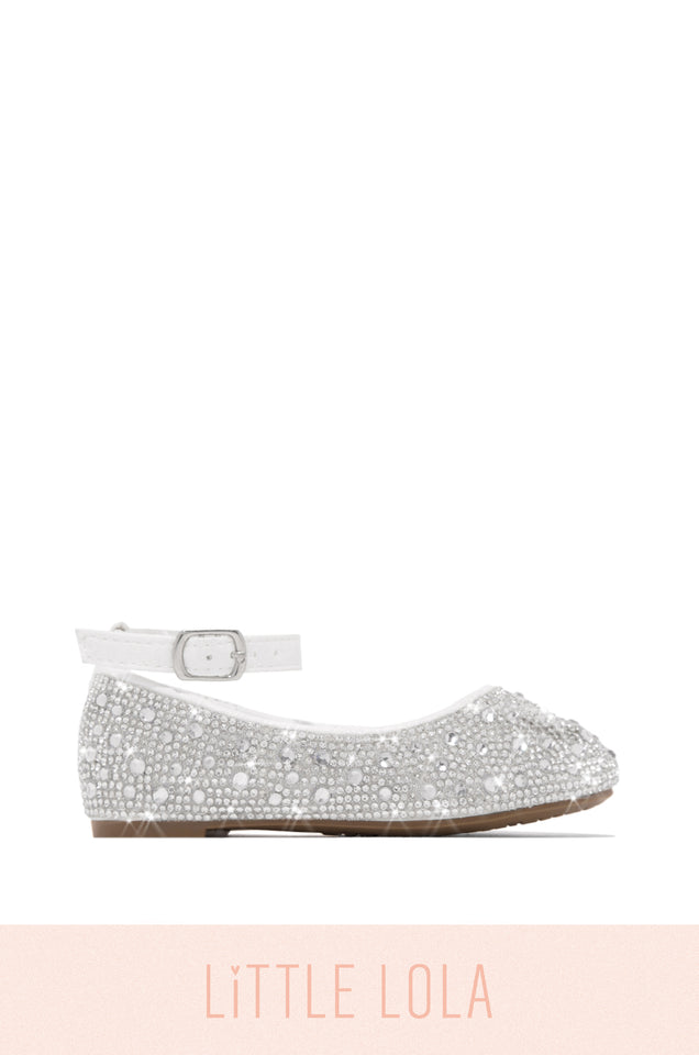Load image into Gallery viewer, White Embellished Flats 
