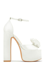 Load image into Gallery viewer, White Chunky Heel Platform
