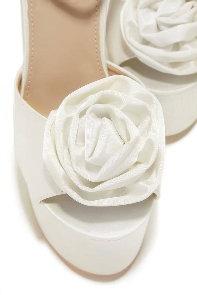 Load image into Gallery viewer, Rose Front Platform Heels
