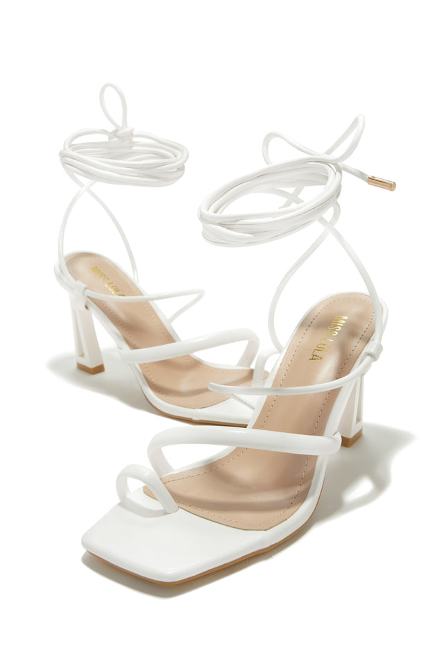 Load image into Gallery viewer, Dreamy Romance - White
