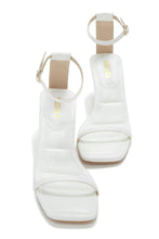 Load image into Gallery viewer, Iyla Single Sole Mid Heels - White

