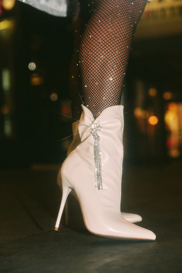 Load image into Gallery viewer, White and Silver Embellished Boots
