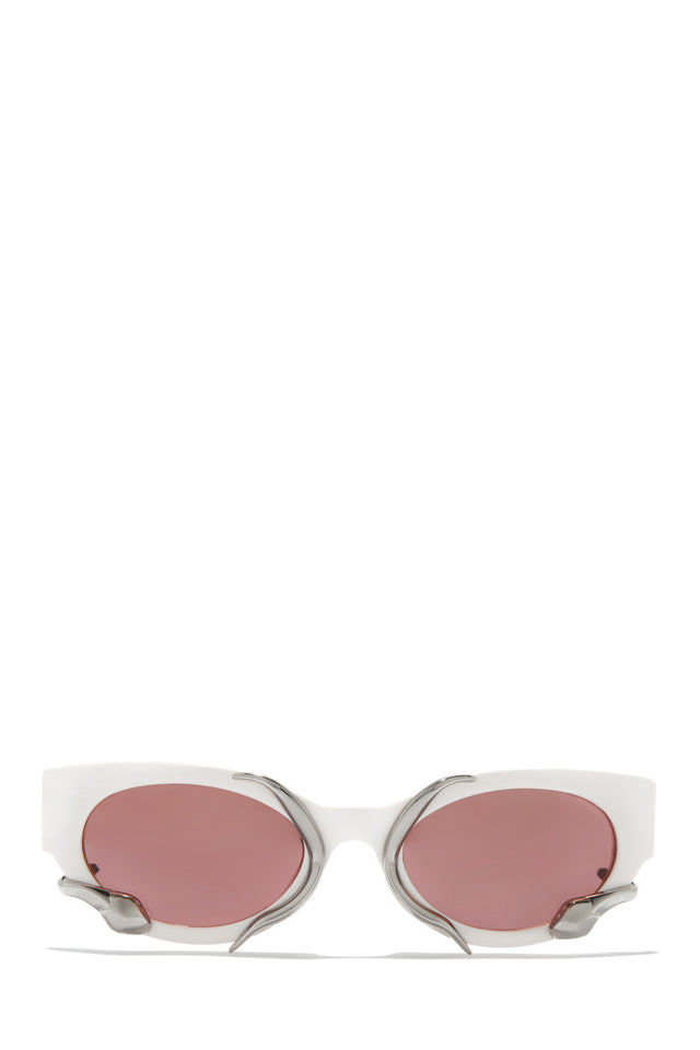 Load image into Gallery viewer, White Frame Sunnies
