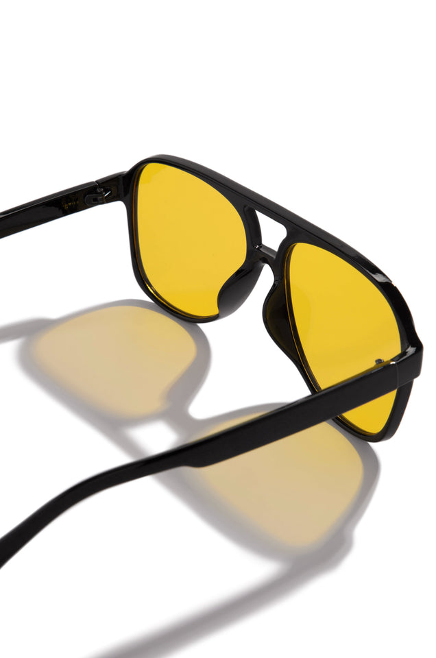 Load image into Gallery viewer, Yellow Lens and Black Frame Sunglasses
