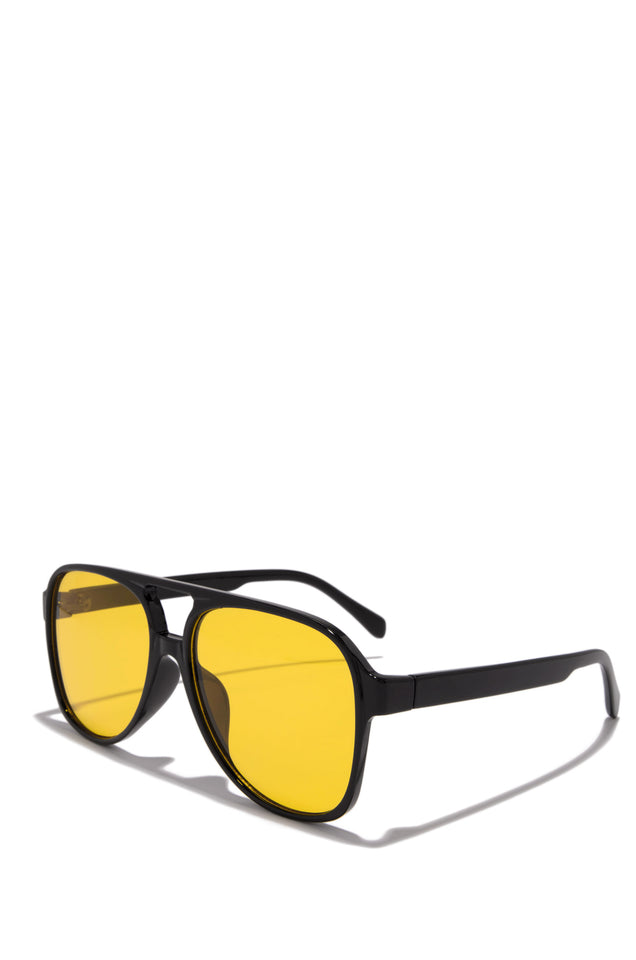 Load image into Gallery viewer, Yellow Lens and Black Frame Oversized Sunglasses
