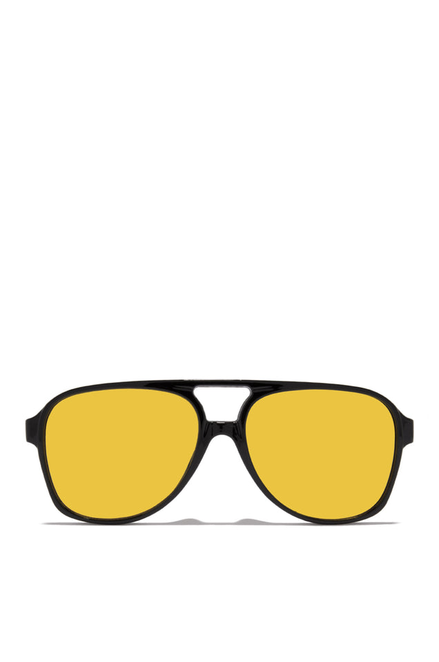 Load image into Gallery viewer, Black Frame with Yellow Lens Oversized Sunglasses
