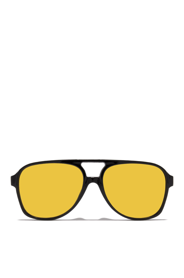 Load image into Gallery viewer, Black Frame with Yellow Lens Oversized Sunglasses
